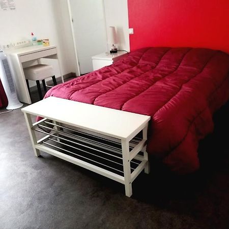 Chambre Avec Salle De Bain Privatisee Avec Petit Dejeuner Compris Auxonne Exteriér fotografie